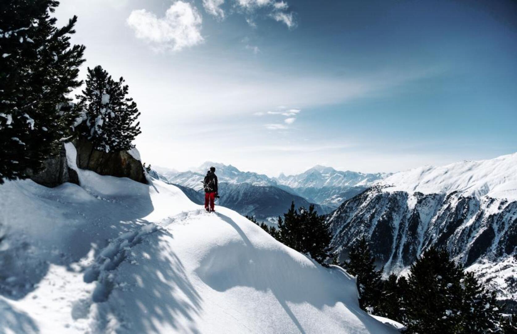 Hikers on Monte Bianco Trail